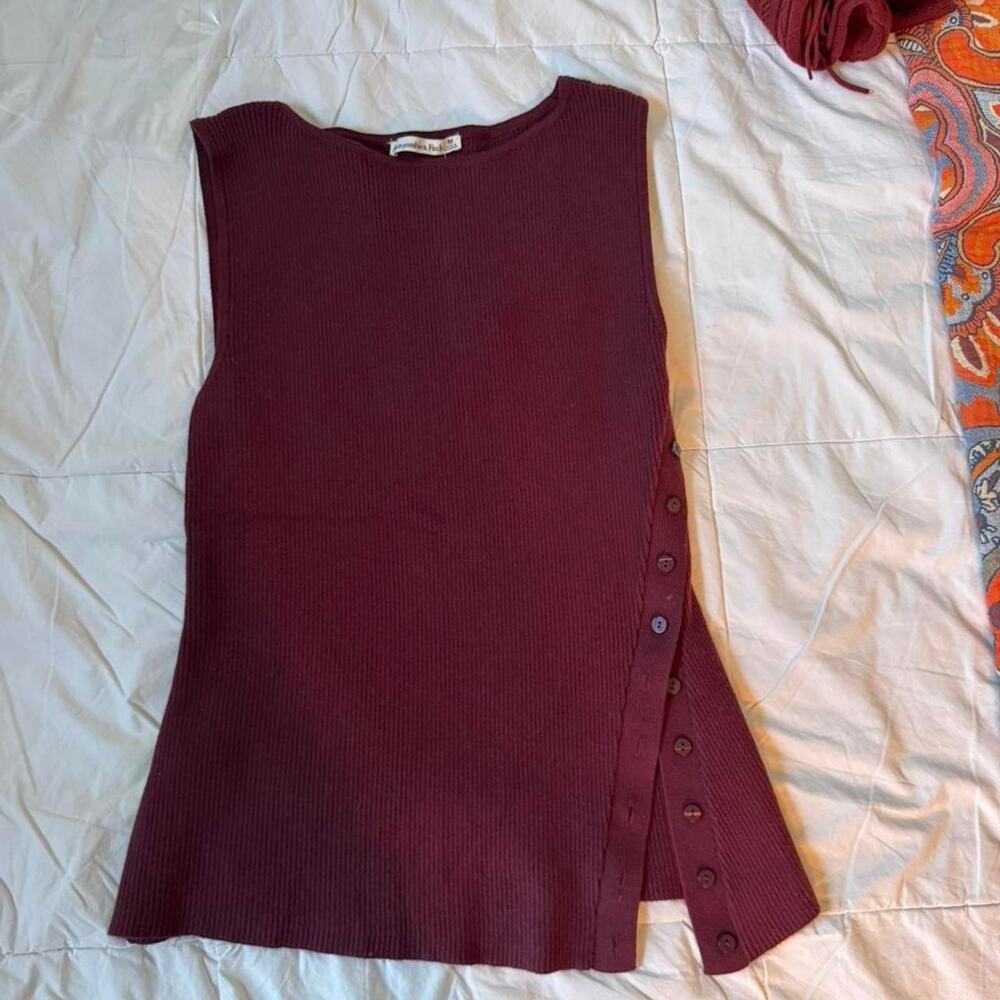 Abercrombie burgundy button up tank